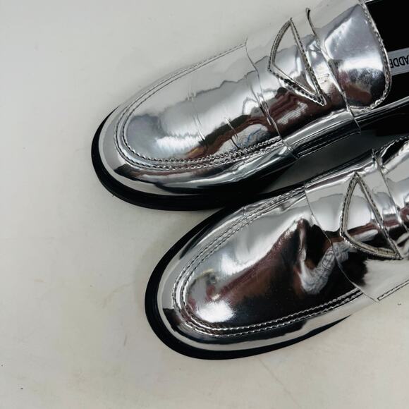 Steve Madden Metallic Silver Loafers Chunky Sole Women’s Size 9 - Picture 2 of 13